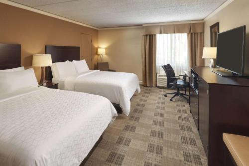 Columbia Hotel | Wyndham Executive Center Columbia