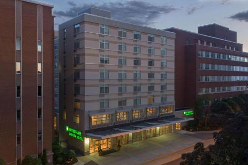 Downtown Buffalo Hotel | Wyndham Garden Buffalo Downtown