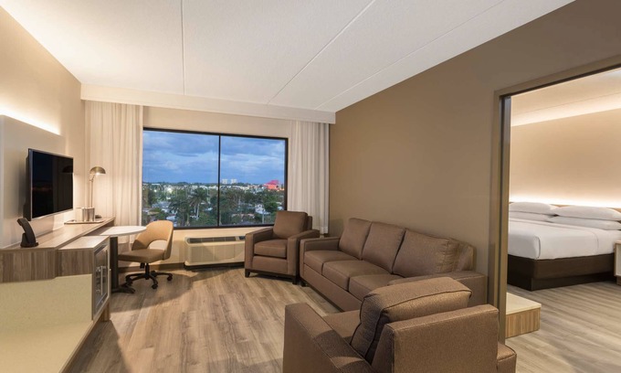 Dania Beach Hotel | Wyndham Garden Ft Lauderdale Airport & Cruise Port