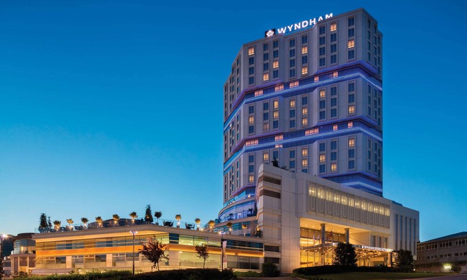 Bagcilar Hotel | Wyndham Grand Istanbul Europe