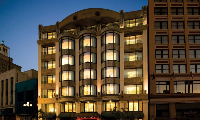 Gaslamp Quarter Condo | Wyndham Harbour Lights | Four Studio Suites