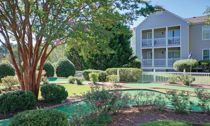 Williamsburg Condo | Wyndham Kingsgate | Four 2BR Suites Sleeps 24!