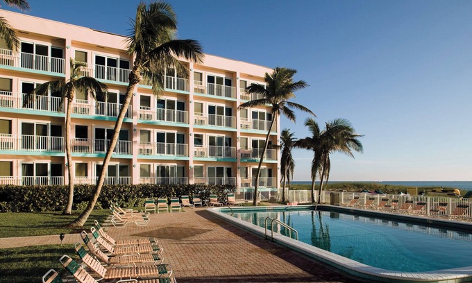 Pompano Beach Condo | Wyndham Sea Gardens Resort |King Bed Studio Suite