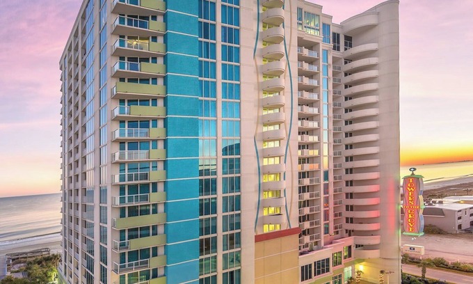 Cherry Grove Beach Condo | Wyndham Towers on the Grove | Studio Resort Suite