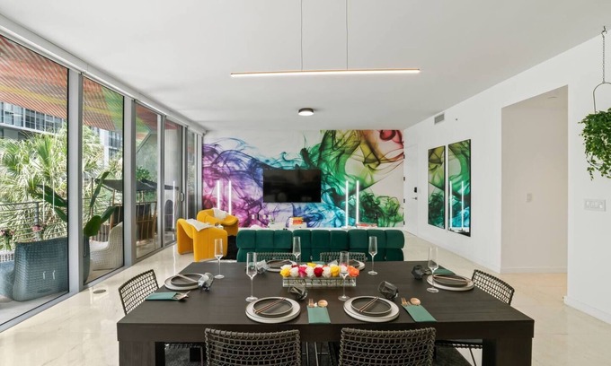 Wynwood Art District Condo | Wynwood 2BR 2BA | Free Parking & Balcony