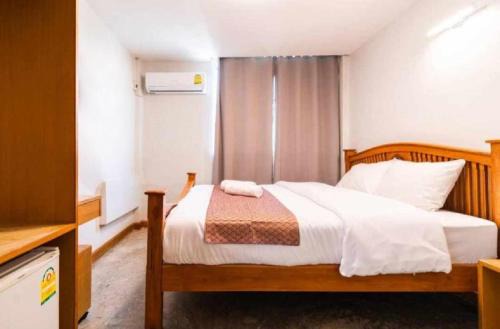 Chana Songkhram Apartment | X GO INN Khaosan - Khaosan Road โกอินน์ ตรอกข้าวสาร