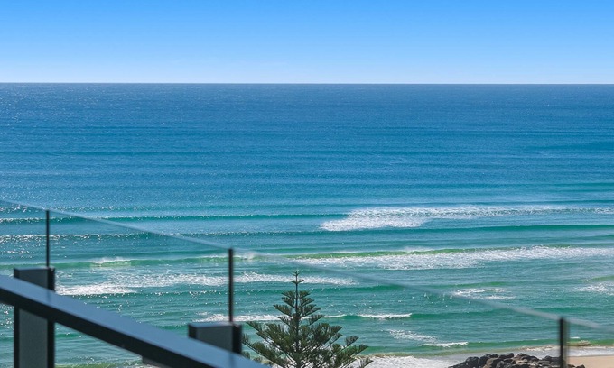 Coolangatta Apartment | X Kirra Beach Apartment 1302 - Modern & Luxurious - Min. 3 Night Stays