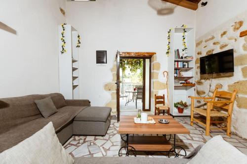 Pemonia House | Xanthippi's