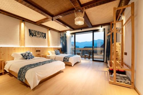 Qiandongnan House | Xijiang Longtang Liyuan Mountain Resort B&B