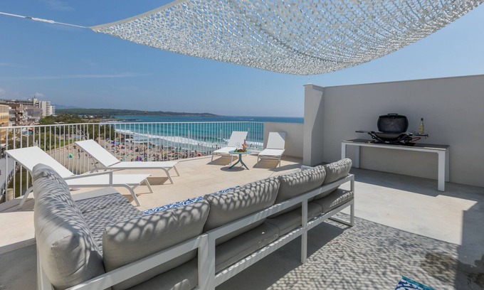 S'Illot-Cala Morlanda Apartment | Ximet Aire - Apartment on the beach, air conditioning, internet