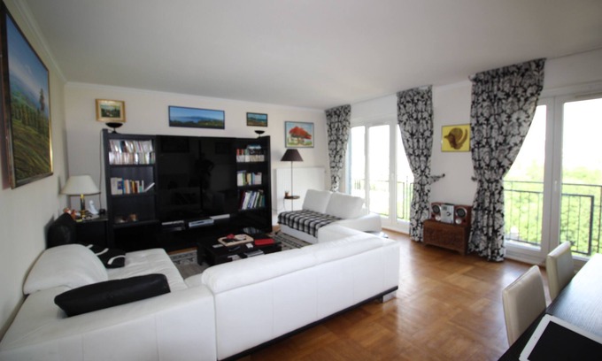 Croulebarbe Apartment | XL apartment for 6 + 3 Bedrooms, 2 BR with a view on PARIS