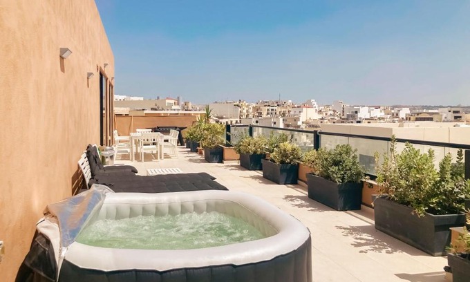 Bugibba Apartment | XL Terrace Penthouse BBQ 200m From The Sea and Square