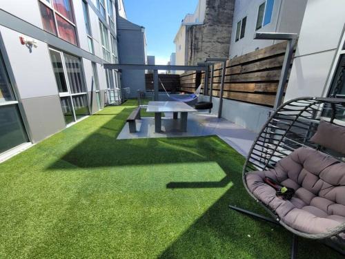 North Philadelphia East Apartment | XL Two Story Luxury Unit with FREE Street Parking!