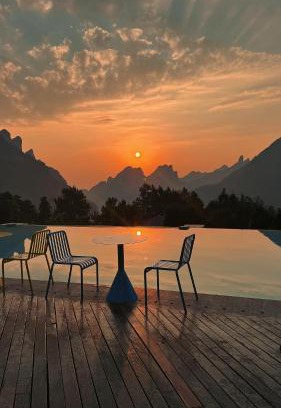 Wulingyuan Hotel | XMAN Sunrise Peaks Resort-Sky Mirror Infinity Pool