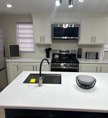 Dickenson Bay Apartment | Xoop Homes - Ixora #1