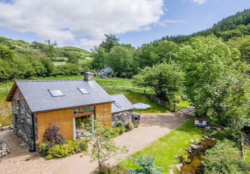 Cwrt House | Y Pandy