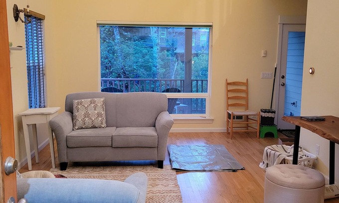 Yachats Cottage | Yachats Beach Cottage - 5 min walk to the ocean.