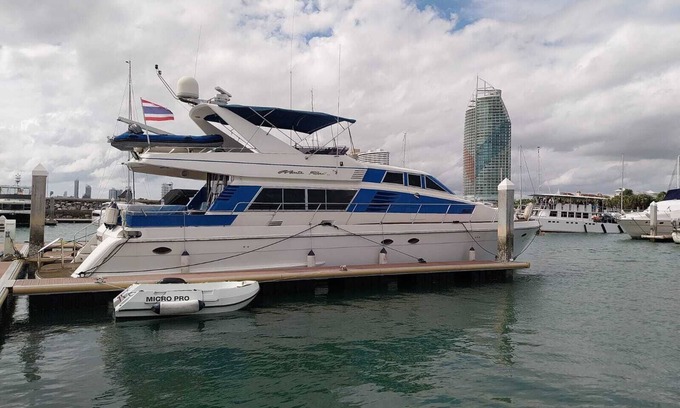 Na Chom Thian Boat Rental | Yacht Charter Nova Princess. Accommodation for up to 8 people