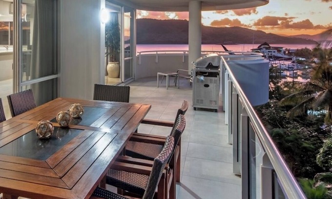 Hamilton Island Apartment | Yacht Harbour Towers 1