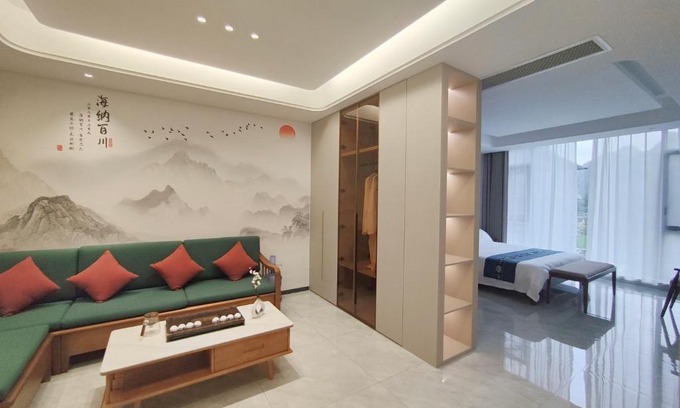 Ten Mile Gallery House | Yangshuo Mountain Villa
