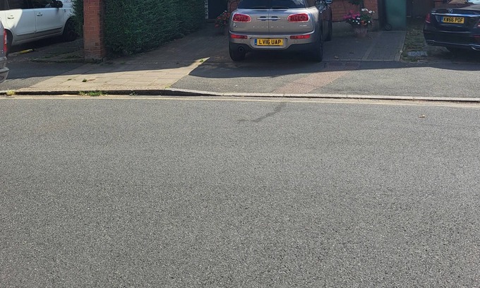 Harrow House | Yates Home With Private Parking