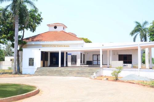 Suluru Hotel | yatri nivas tada