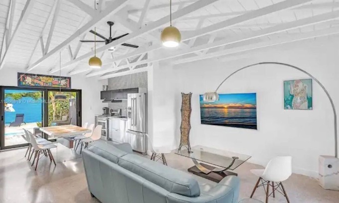 Oakland Park House | Ydarshhome