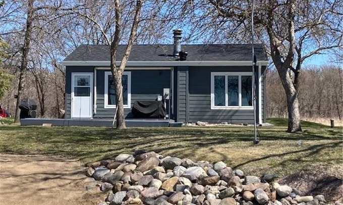Ortonville Cabin | Year round cabin on level lot with dock