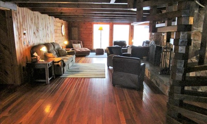 Laporte House | Year round vacation resort at "The Brown House" with indoor pool and hot tub