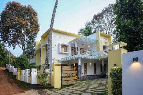 Devikolam House | Yellow Leaves Homestay