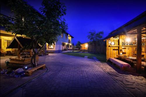 Hrabusice Apartment | Yellow Paradise House