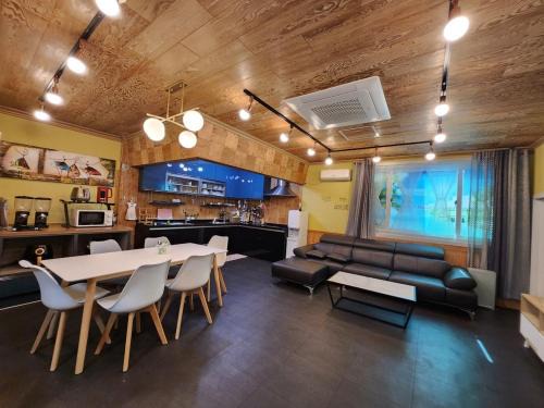 Yeosu House | Yeosu Daoljang Guesthouse