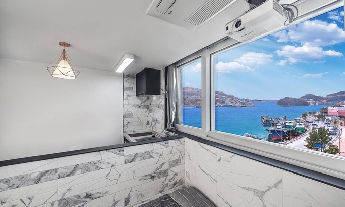 Yeosu House | Yeosu Naegamumun Pension