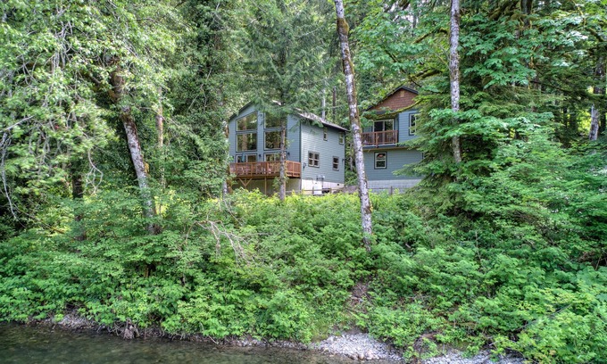 Gold Bar House | Yeti Compound- TWO riverfront homes