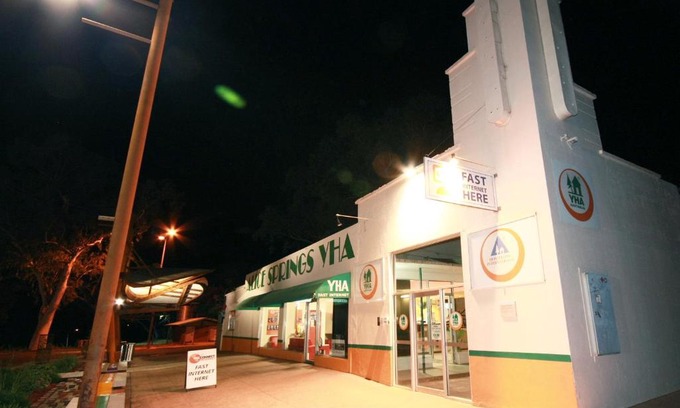Alice Springs Hostel | YHA Alice Springs
