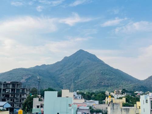 Tiruvannamalai Apartment | Yogi Ram Guest House