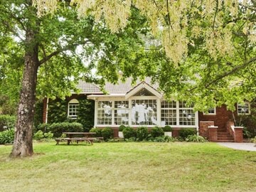 Burradoo House | York Cottage. A Country Retreat, Close to Bowral