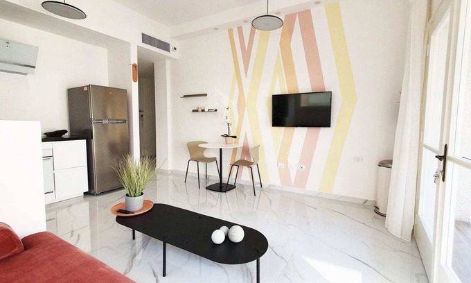 Tel Aviv City Center Apartment | Yosef Eliyahu Terracotta