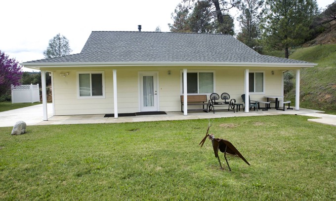 Midpines House | Yosemite Country Cottage~Private~Quiet~Star Gazing~Non-smokers/vapers~No animals