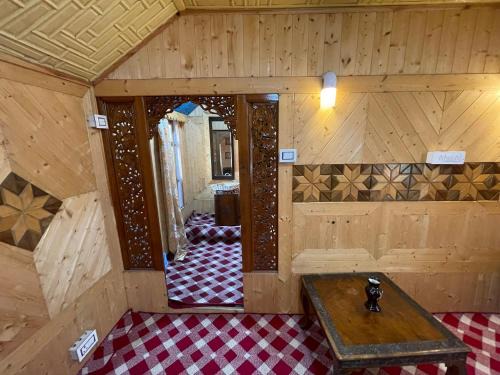 Dal Lake Apartment | Young Gulshan Apartment