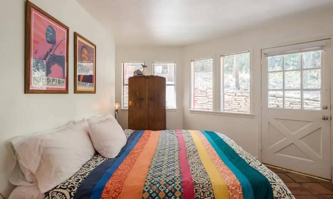Barton Heights House | Your Barton Springs & Zilker Park Getaway! Walkable! Discover Austin's charm!