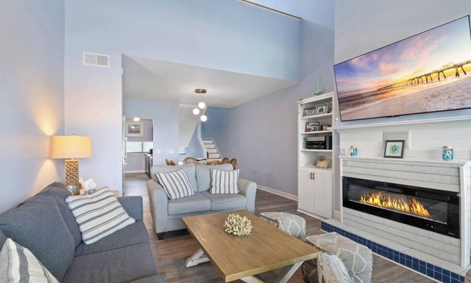 Pensacola Beach Condo | Your beachfront getaway awaits in this 3BR/3BA waterfront haven in Pensacola.
