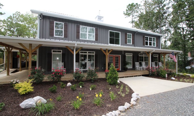 Cedar Bluff House | “Your Big Lake House” - Large Lakefront Home w Private Pool & Hot Tub-Sleeps 40!