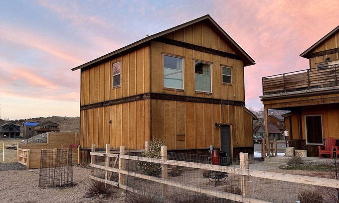 Ridgway Apartment | Your cozy basecamp for Ouray, Telluride & San Juans!