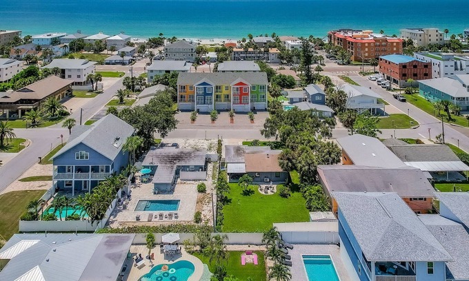 Indian Rocks Beach House | Your Cozy Beach Retreat Just 5 Minutes from the Sand!