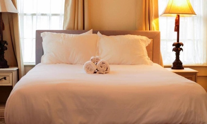 Downtown Apartment | Your Crew's Home Away From Home