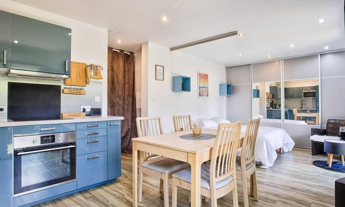 Merville-Franceville-Plage Apartment | Your Peaceful Retreat in Merville near the Sea