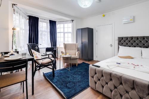 Hendon Apartment | Your Gig Base - Perfect for 2, Tube 10min, London Fashion Week, Free Parking