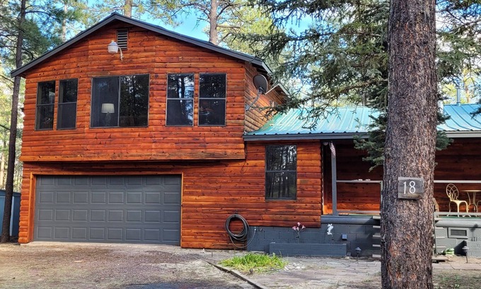 Alpine Cabin | Your going to fall in love with this cabin.outstanding for family,multi families