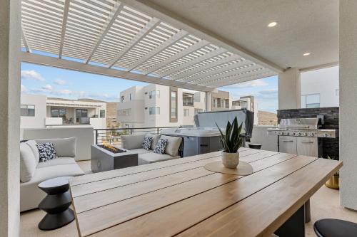 St. George House | Your Happy House townhouse